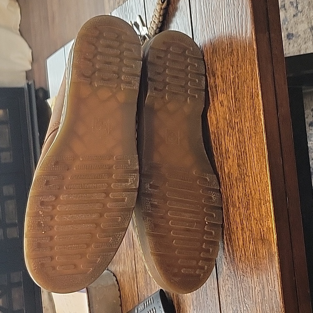 Brown leather Dr. Martens low top size 10 - Picture 5 of 6